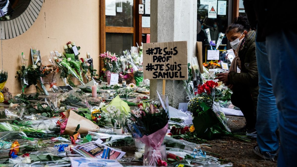 #JeSuisProf. Francouzi odsuzují vraždu učitele jako útok na svobodu slova